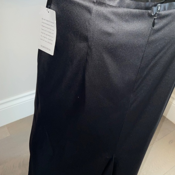 Full Length Black Satin Skirt with a slight train-Never worn still has tags - Picture 4 of 4